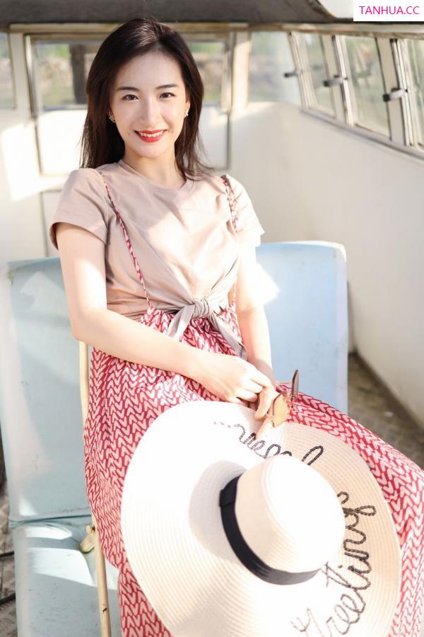 龚天艺 艺儿拿铁 [XIUREN]高清写真图 2019.09.02 艺儿拿铁第9张图片